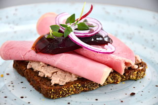 dyrlægens natmad smørrebrød