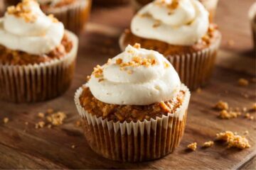 gulerodsmuffins med flødeost