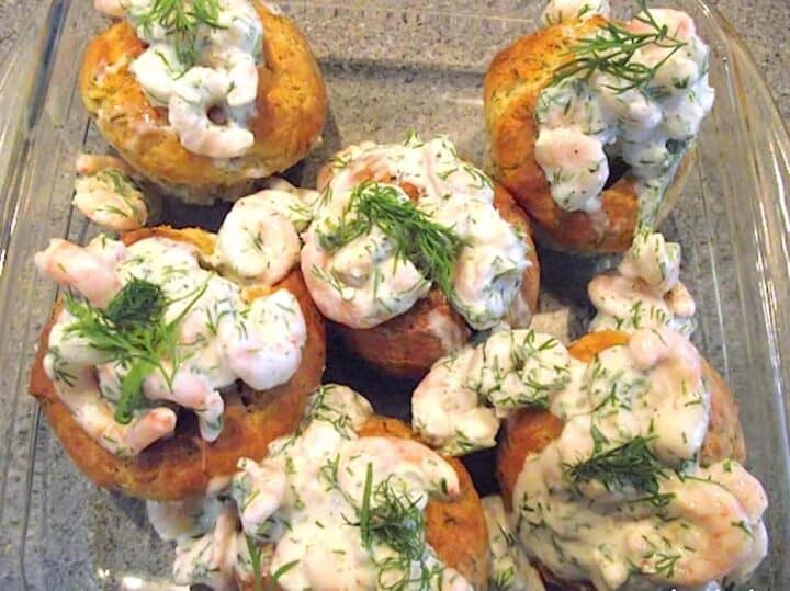 Kartoffelmuffins med rejefyld