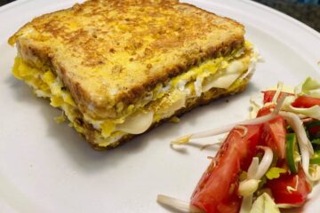Toast med æg og ost