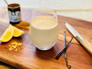 Milkshake med lakrids, citron og vanilje smager skønt og har en frisk smag fra citronen, der giver rigtig god balance til den fyldige rålakrids. Foto: Charlotte Mithril