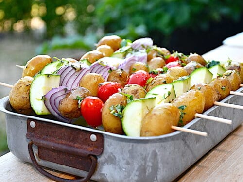 grøntsagsspyd med kartofler til grill