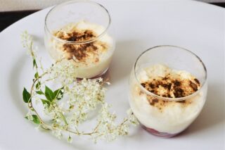 Hyldeblomstmousse