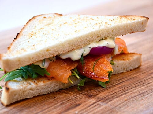 laksesandwich med røget laks