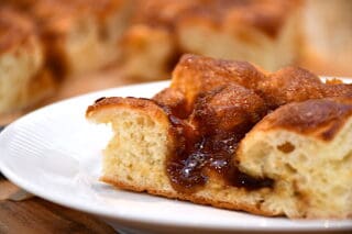 billede med brunsviger hjemmebagt