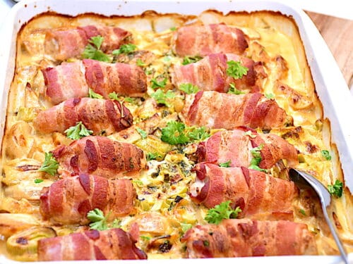 farsruller med bacon på kartoffel porrebund