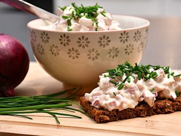 billede med hjemmelavet skinkesalat