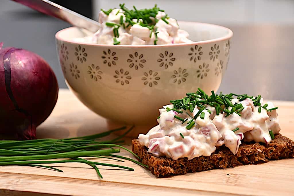 billede med hjemmelavet skinkesalat