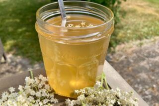 Hyldeblomstsirup