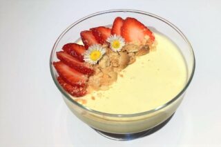 Koldskålsfromage med kompot