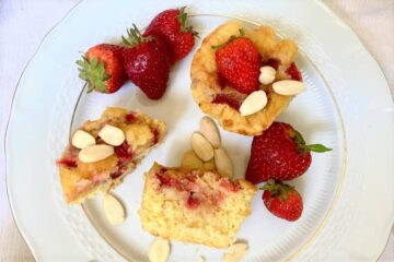 Mandelmuffins med jordbær