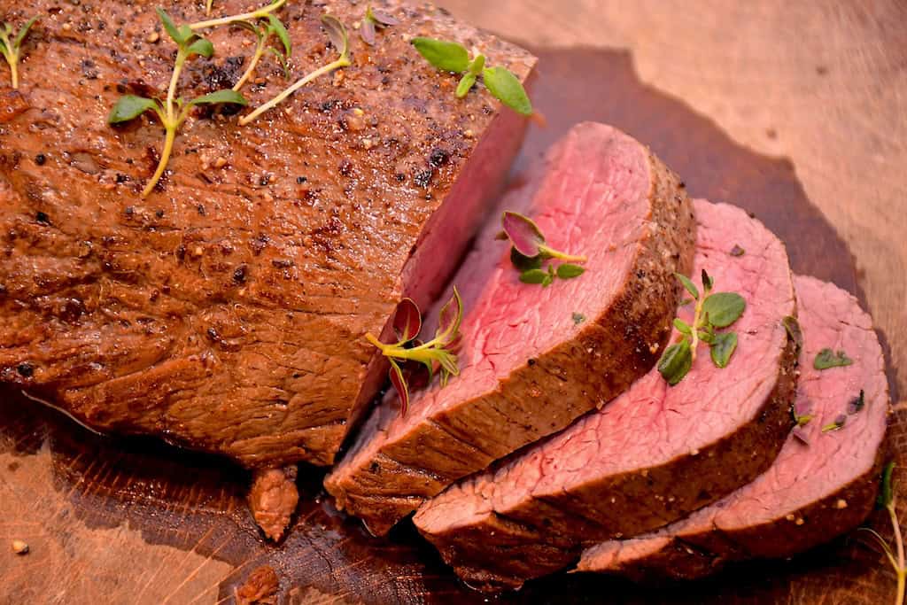 Billede af helstegt oksemørbrad.