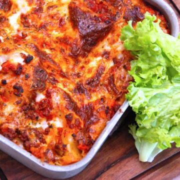 Lasagne med spidskål og hakket oksekød