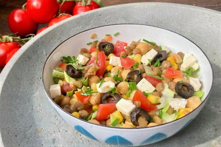 Bælgfrugtsalat med kikkærter