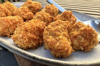 sprøde blomkålsnuggets med cornflakes