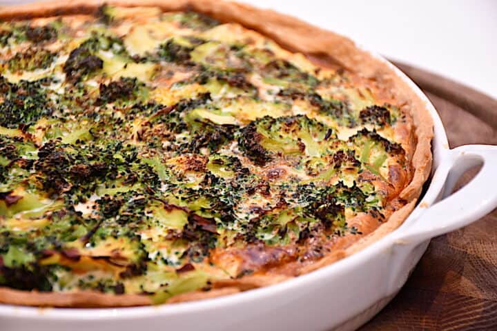 billede med broccolitærte