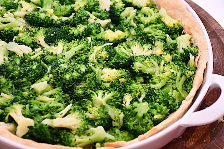 fordel broccoli på den forbagte tærtedej