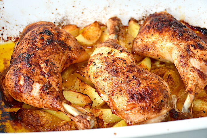 Kartoffelavlerens kyllingefad med hele kyllingelår