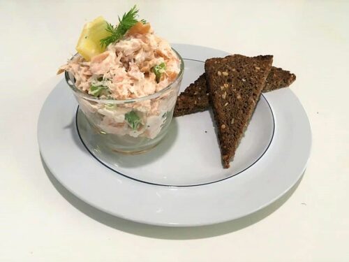 Lakserilette med rugbrød