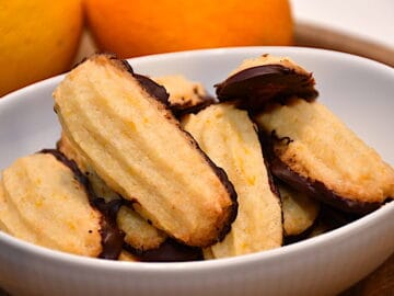 orangestænger med chokolade
