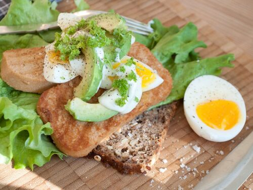 påske smørrebrød med torskerogn og æg