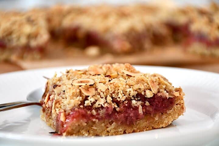 rabarbersnitter med crumble