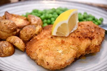 wienerkylling med stegte kartofler og ærter