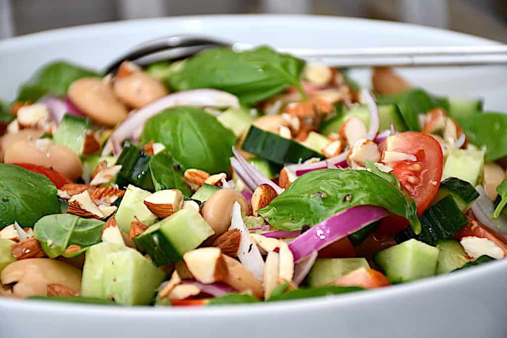 salat med hvide bønner