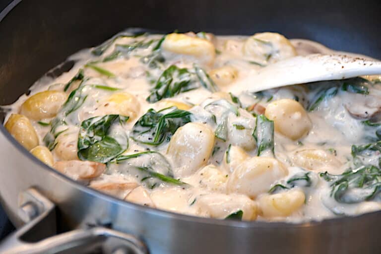 gnocchi med svampe og spinat