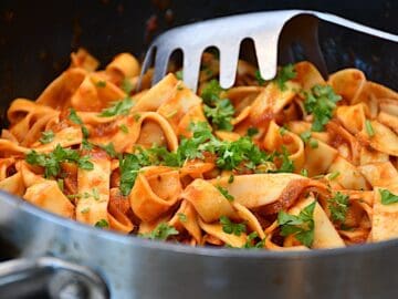 billede med pasta napoletana.