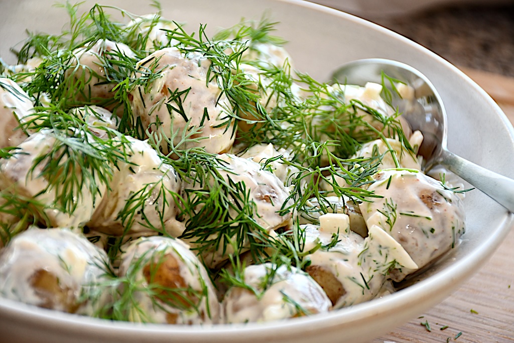 Billede af kartofler med dillercreme dildcreme.