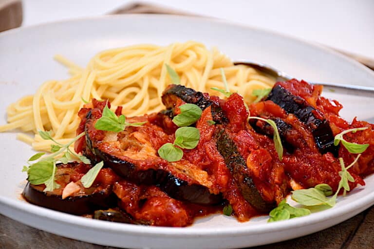Billede med auberginefad.