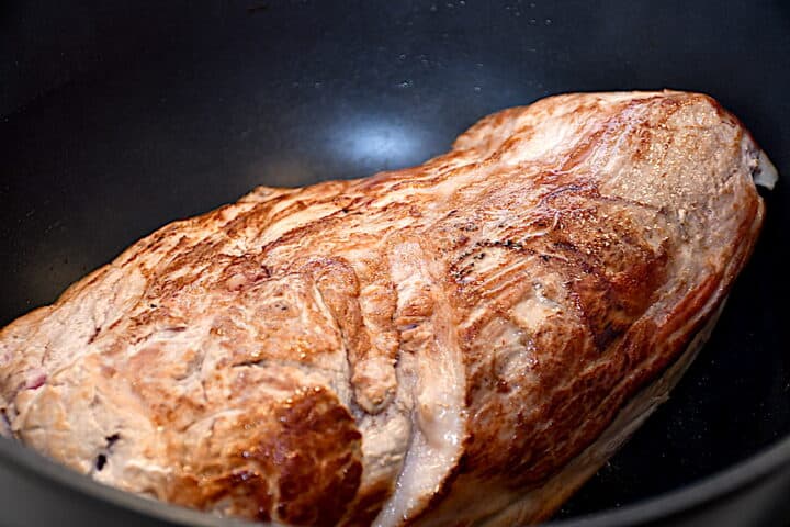 nakkefilet brunes godt af inden braisereing