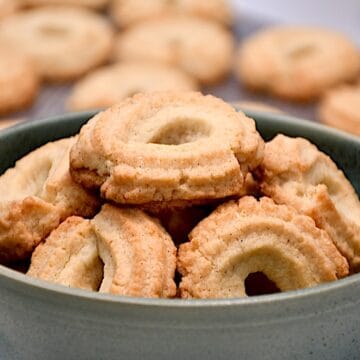Billede af vaniljekranse med mandler til sprøjtepose.