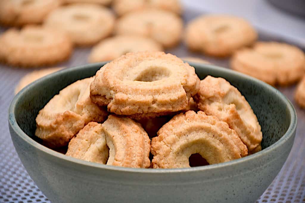 Billede af vaniljekranse med mandler til sprøjtepose.