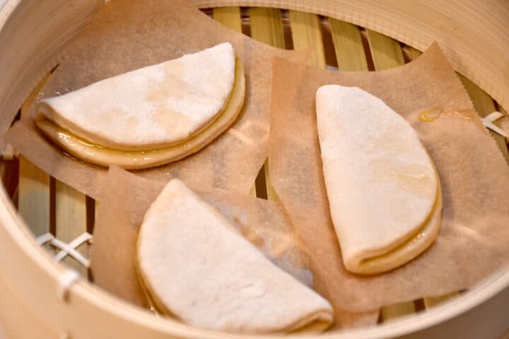 bao lægges til hævning i en bambus damper