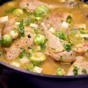 Billede af kyllingelår i karry.