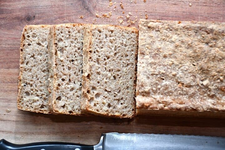Billede af formbrød med surdej