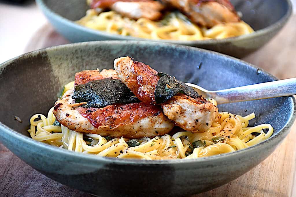 Billede med kylling saltimbocca.