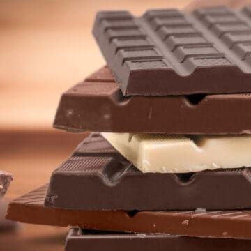 Mørk chokolade, mælkechokolade og hvid chokolade