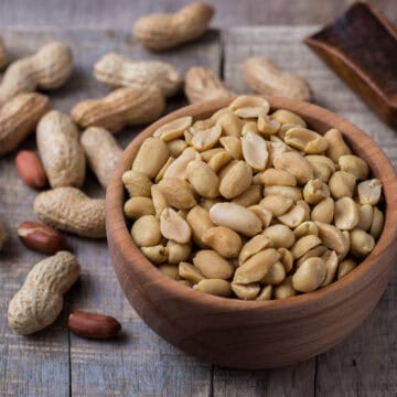 Planteolier, nødder og frø som naturlige kilder til omega-6-fedtsyrer.